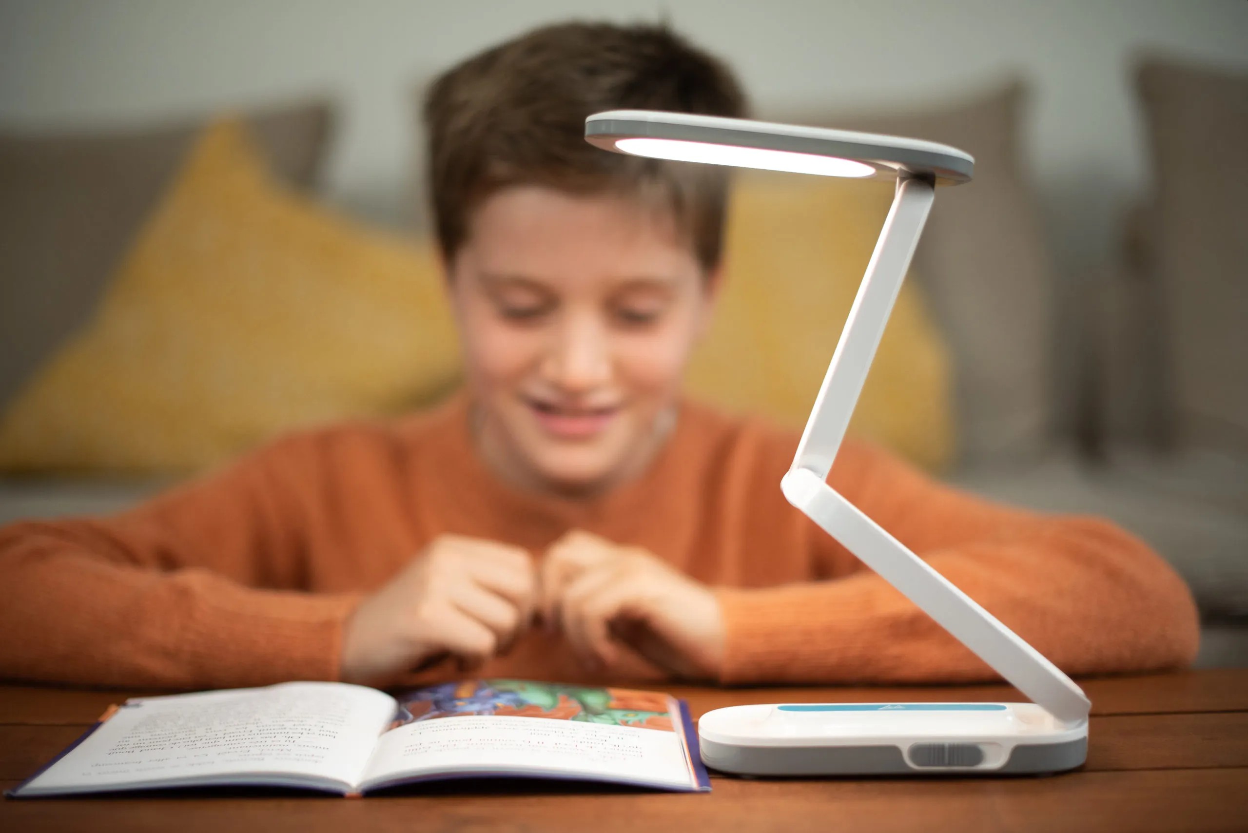 Lili For Life Lance Deux Nouvelles Lampes Pour Atténuer La Dyslexie